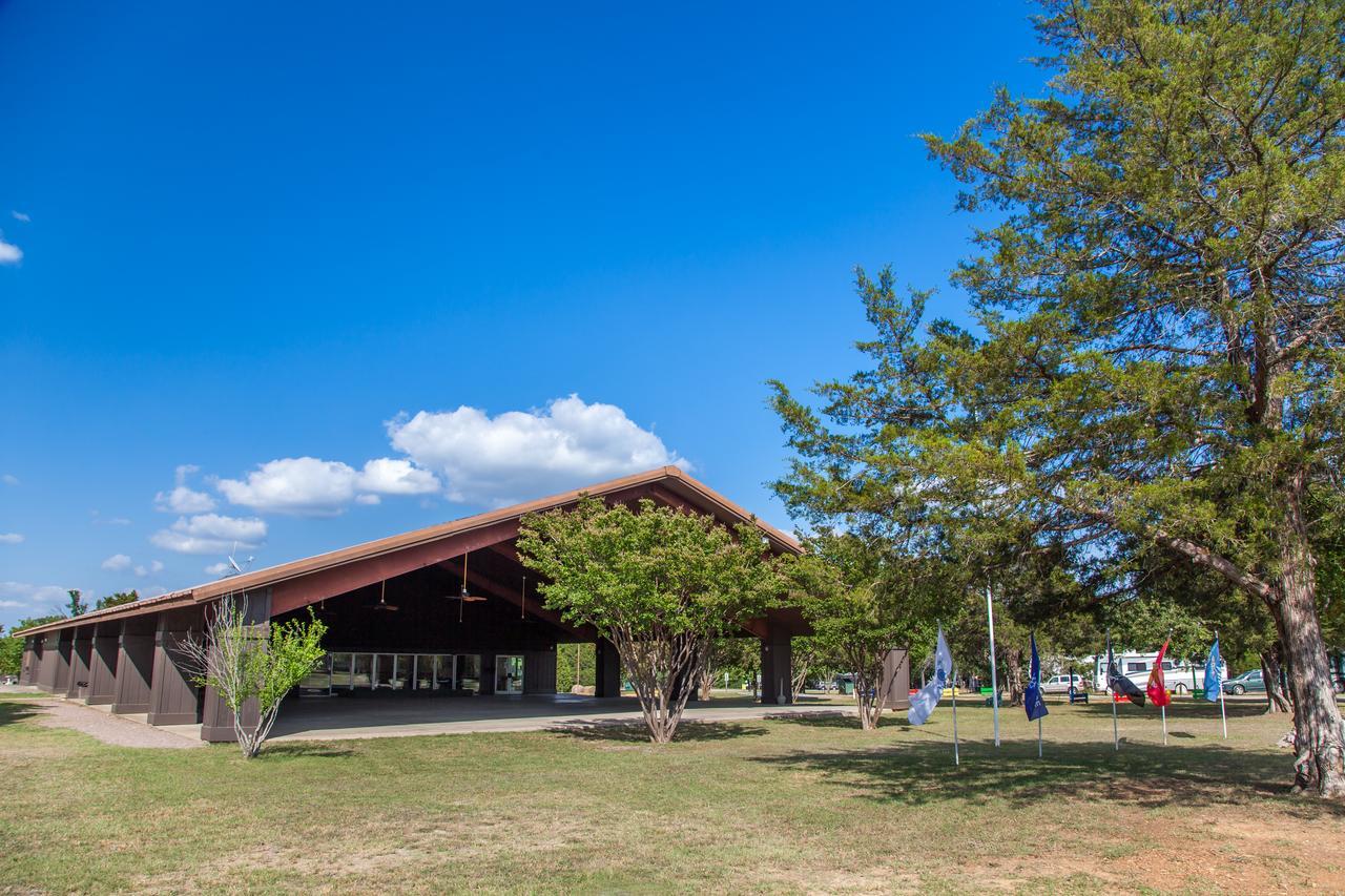 Lake Texoma Camping Resort Cabin 8 Willow Spring Luaran gambar
